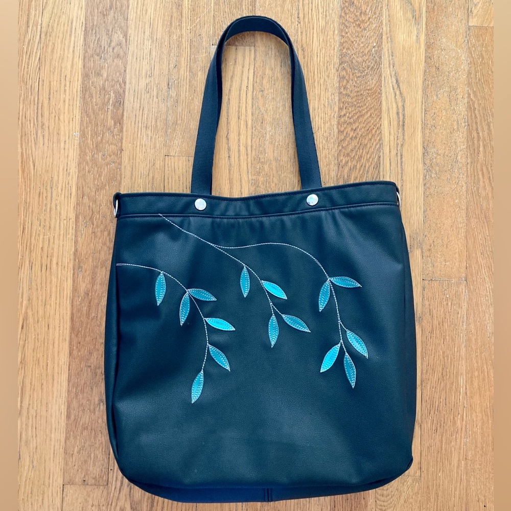 Queen Bee Creations Rebecca Pearcy Rare Lola Tote Bag